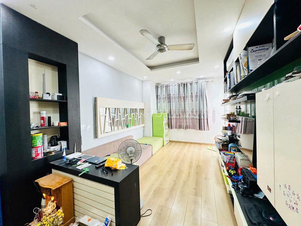 CHCC SCREC TOWER QUẬN 3 – 90M2 (3PN 2WC) TẦNG CAO , GIÁ 14 TRIỆU