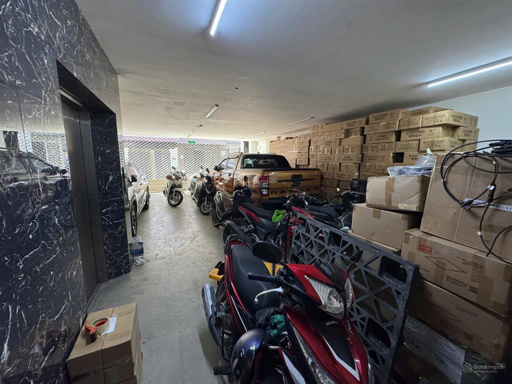 Bán nhà hxt đường số 10 8x15 5,5 tấm có thang máy giá 12,8 tỷ