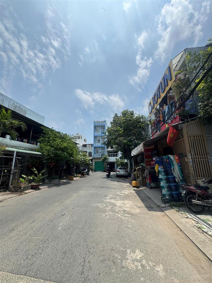 Nhà hẻm 12m 137 bình long ngay tân phú ngay trần quang cơ