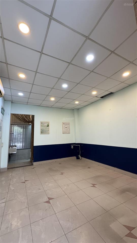 Cho thuê mtkd đường luỹ bán bích (gần âu cơ)  4x10m  cấp 4 có lửng  giá 15 triệu/th