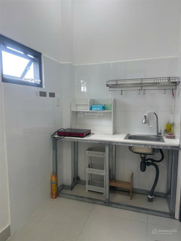 Cho thuê phòng trọ hẻm 1036 cmt8 (gần hoàng sa), dt 20 m2 full nội thất, giá 4tr2/th