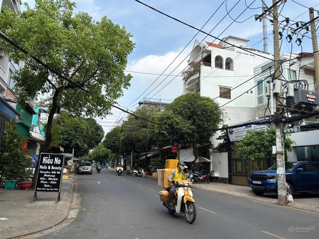 Bán nhà mặt tiền trần quang cơ, 11x30m, cấp 4, giá 38 tỷ tl