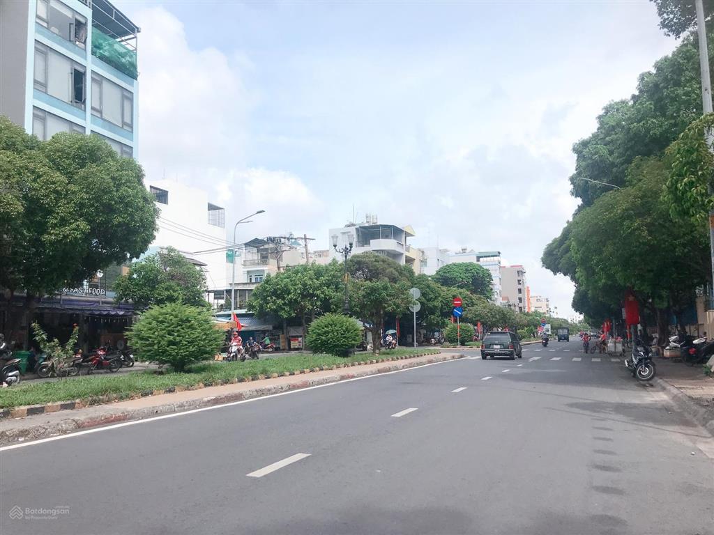 Bán nhà mặt tiền kinh doanh lê thúc hoạch, 4x20m, 4 lầu, giá 13.5 tỷ tl