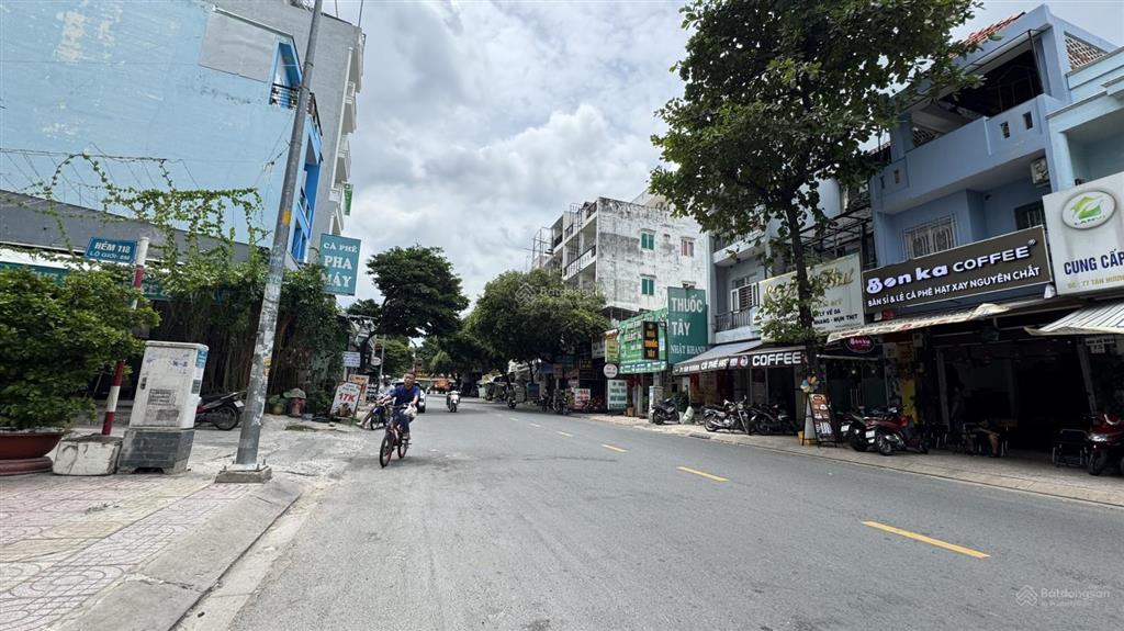Bán nhà mtkd đường tân hương, 12x33m, nhà cấp 4, giá 78 tỷ thương lượng