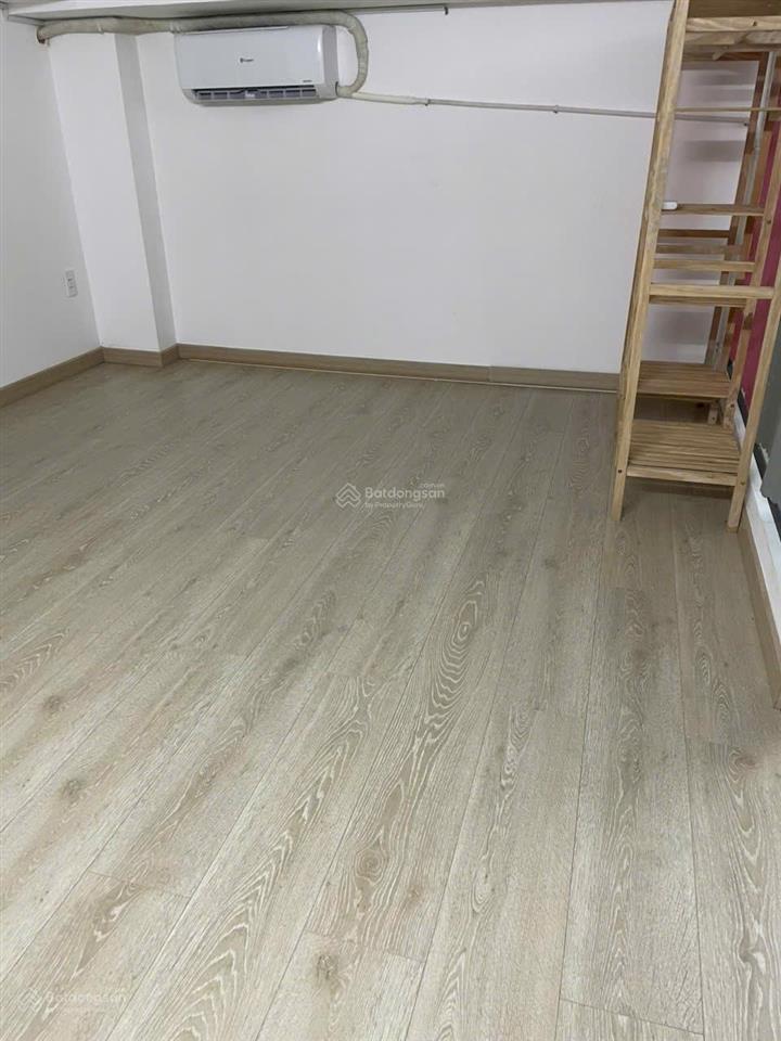 Cho thuê phòng trọ hẻm 1036 cmt8 (gần hoàng sa), 18 m2 full nội thất, giá 3tr2