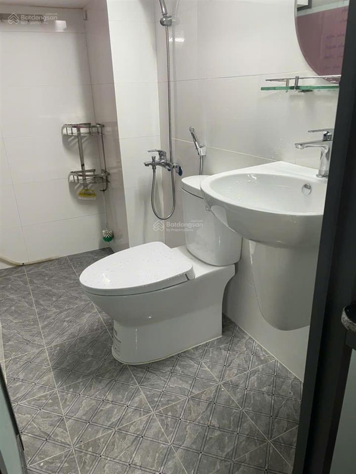Cho thuê phòng trọ hẻm 1036 cmt8 (gần hoàng sa), 18 m2 full nội thất, giá 3tr2