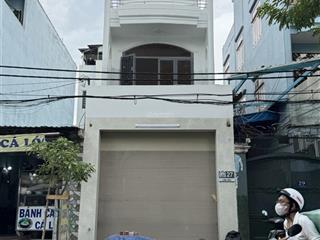 Mặt tiền cầu xéo, 4x22m, nhà 2 lầu, giá 20 triệu