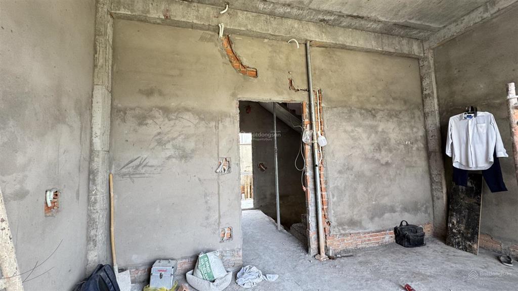 Mặt tiền đường ụ cây, view công viên, bờ kênh, đẹp, thoáng mát giá chỉ 6,3 tỷ tl