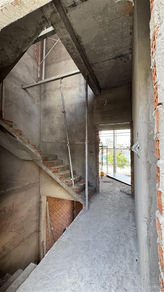 Mặt tiền đường ụ cây, view công viên, bờ kênh, đẹp, thoáng mát giá chỉ 6,3 tỷ tl
