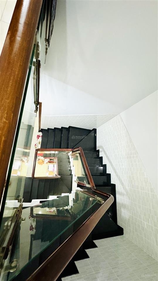 Giá 6,7 tỷ  bán nhà hẻm 7m văn cao  3,2x17,5m  nhà 2 lầu   0932 506 ***