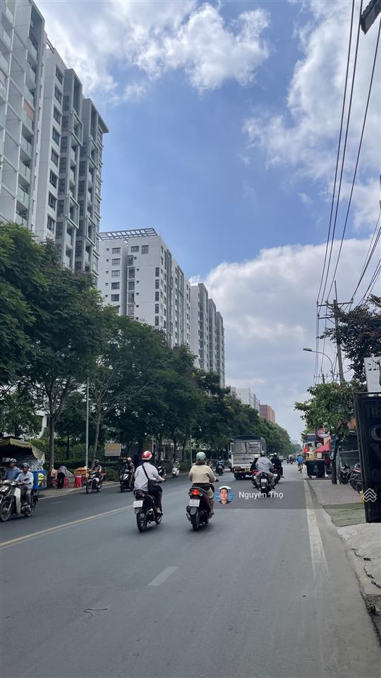 Bán nhà ngay aeon mall tân phú. dt 80m2 nhà sổ hồng.