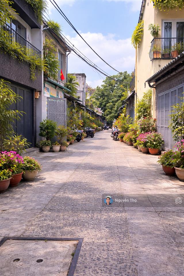 Bán nhà gần aeon mall tân phú. dt 4 x 16.5m trệt lửng. giá 6 tỷ 35