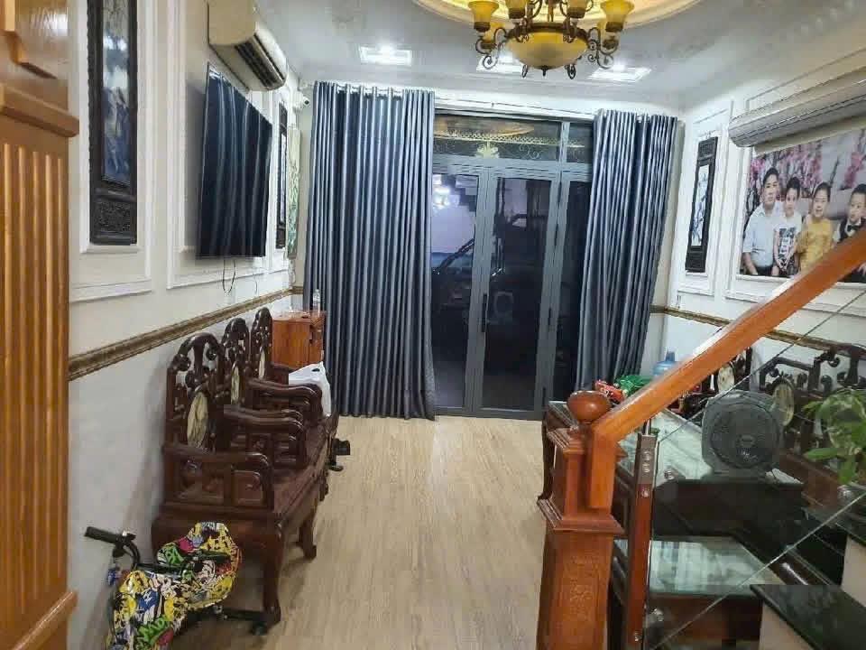 Bán nhà hẻm nhựa 6m phạm đăng giảng p. bình hưng hòa tp.hcm. dt. 4 x 13m, 1 trệt 3 lầu sân thượng.