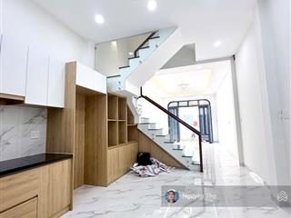 Bán nhà dt 4 x 14m, 1 trệt 2 lầu sân thượng. hẻm 5m thông ra kênh tham lương