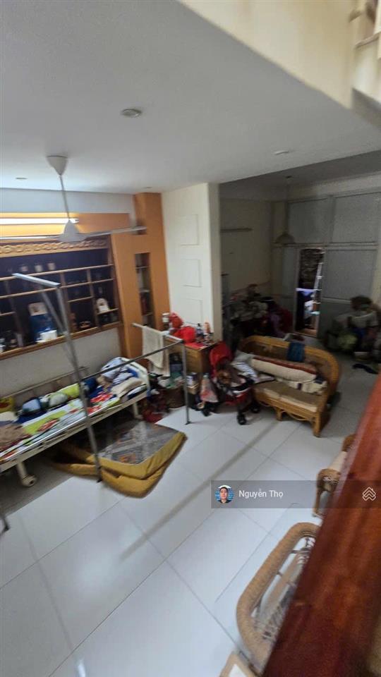 Bán nhà ngang 5m 1 trệt 2 lầu đường 16m ngay trường lê lai.