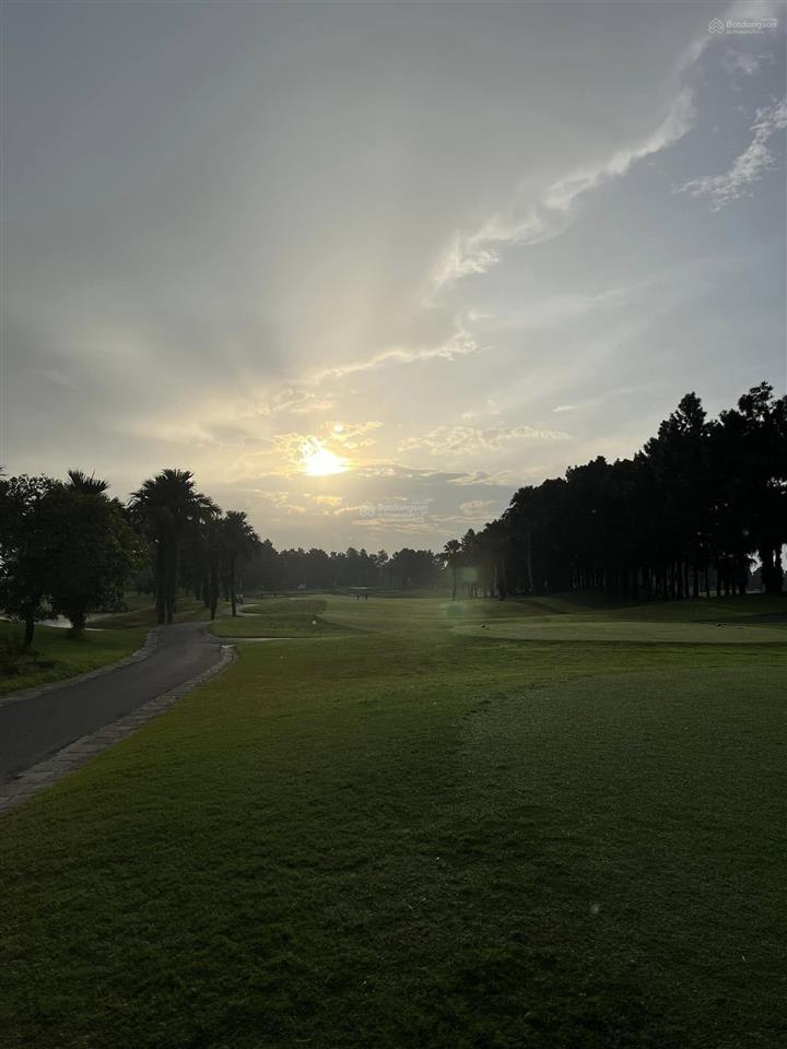 Cần bán gấp căn góc 3pn giá 11,x tỷ view sân golf long biên  chung cư cao cấp nhật bản long biên