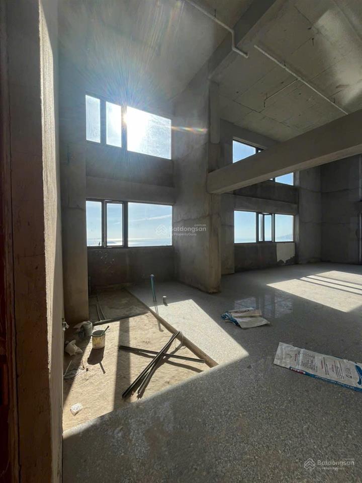Bán căn hộ duplex view toàn cảnh vịnh nha trang, đẹp nhất tòa, thông tầng sử dụng 110m2, tự do tk
