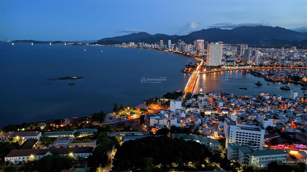 Bán căn hộ duplex 2 tầng, tòa napoleon nha trang, giá tốt, vị trí đẹp, view có 102
