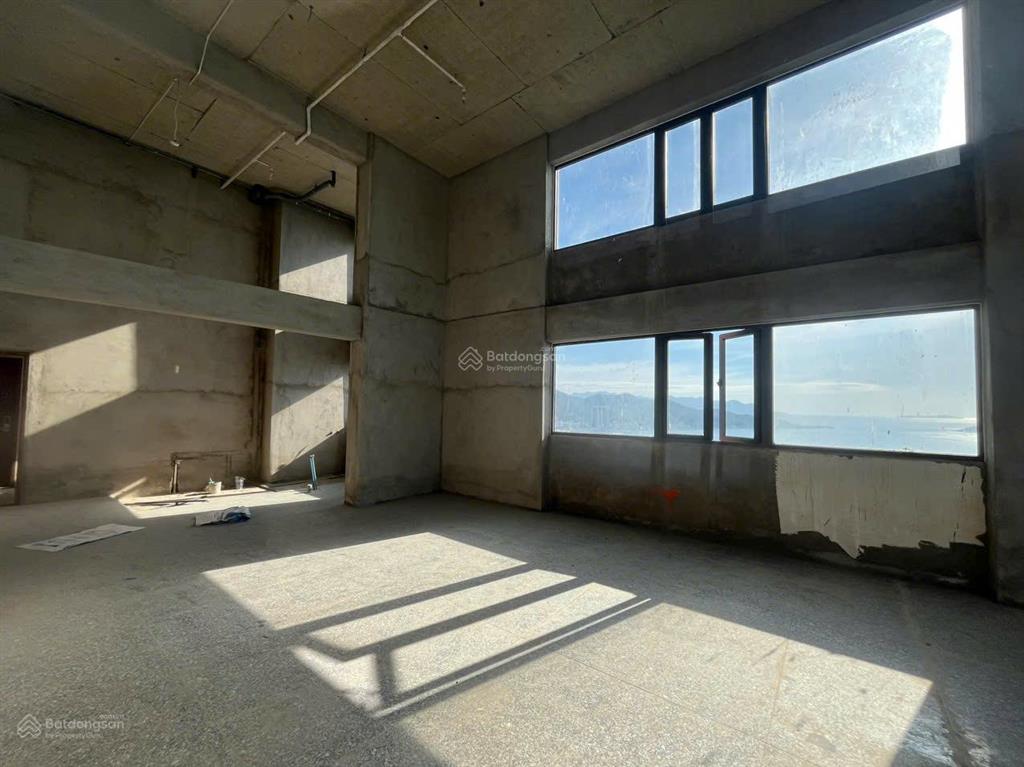 Bán căn hộ duplex 2 tầng, tòa napoleon nha trang, giá tốt, vị trí đẹp, view có 102