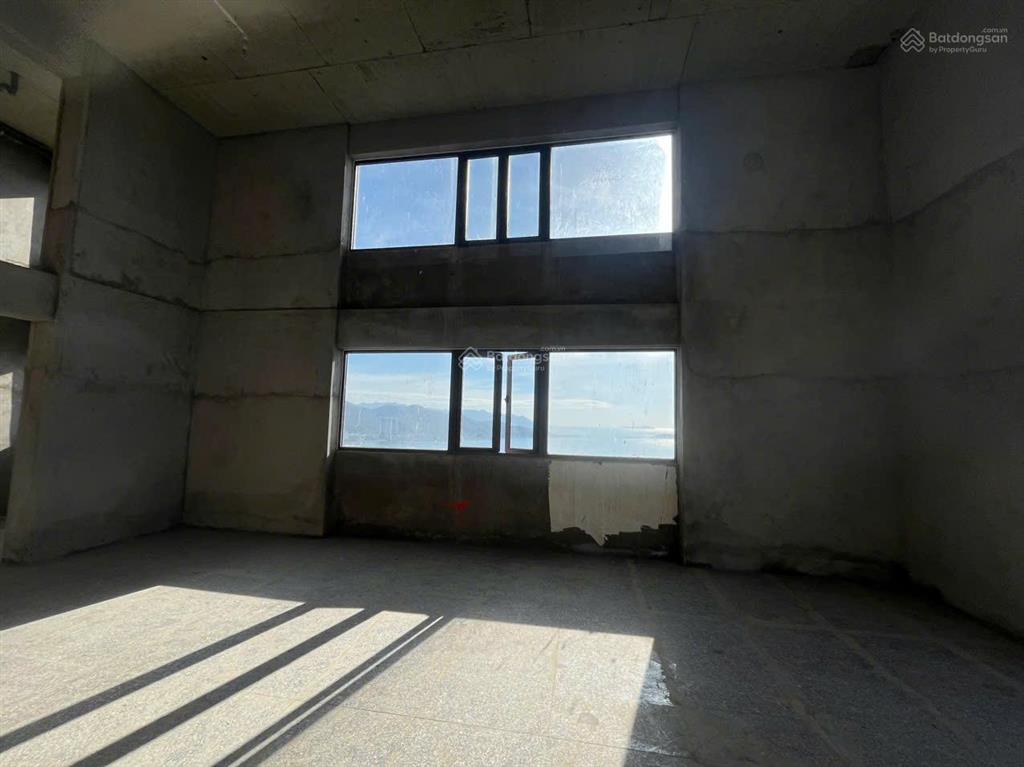 Bán căn hộ duplex 2 tầng, tòa napoleon nha trang, giá tốt, vị trí đẹp, view có 102