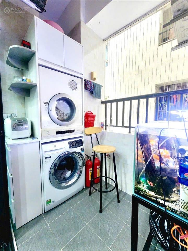 Cần bán gấp căn hộ 2 phòng ngủ. hh2c linh đàm full lung linh.  0984 877 ***