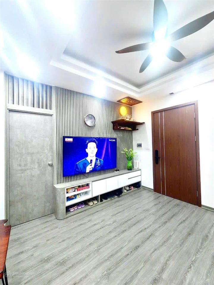 Cần bán gấp căn hộ 2 phòng ngủ. hh2c linh đàm full lung linh.  0984 877 ***
