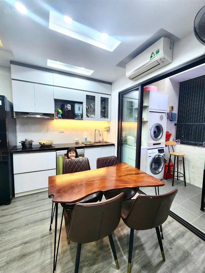 Cần bán gấp căn hộ 2 phòng ngủ. hh2c linh đàm full lung linh.  0984 877 ***