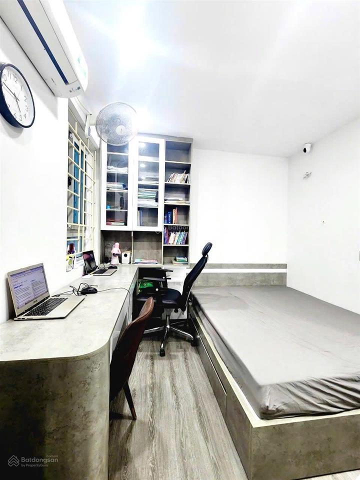 Cần bán gấp căn hộ 2 phòng ngủ. hh2c linh đàm full lung linh.  0984 877 ***