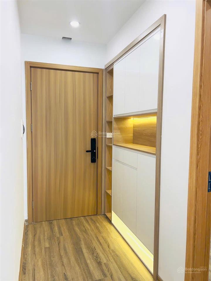 Cần cho thuê căn hộ 2 ngủ hh linh đàm đủ đồ.  0984 877 ***