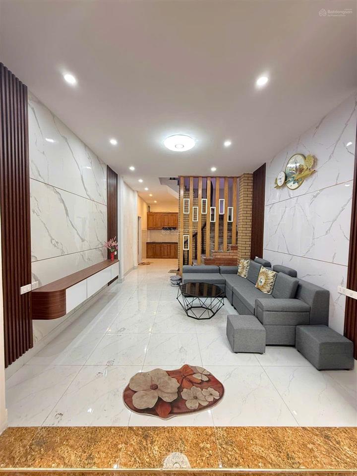 Chủ bán gấp  giảm sốc 650tr  nhà đống đa 32m  kinh doanh tốt  cách mặt phố 15m  8.3 tỷ