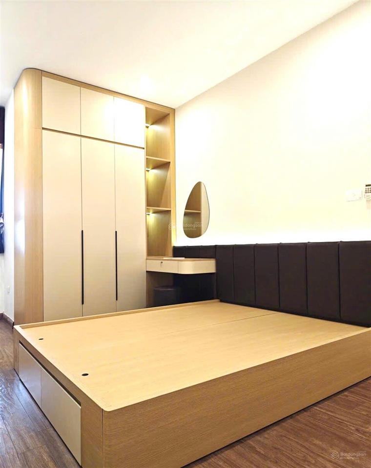 Bán căn hộ mặt phố trần phú, 75m2 giá chỉ nhỉnh 60 triệu/m, trung tâm hà đông