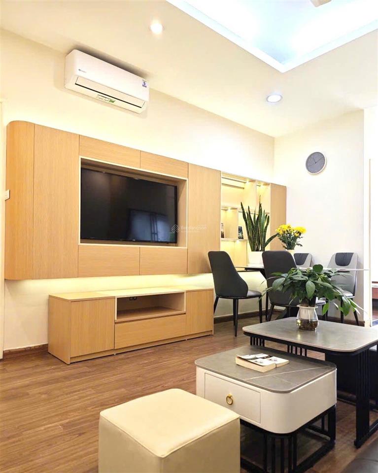 Bán căn hộ mặt phố trần phú, 75m2 giá chỉ nhỉnh 60 triệu/m, trung tâm hà đông