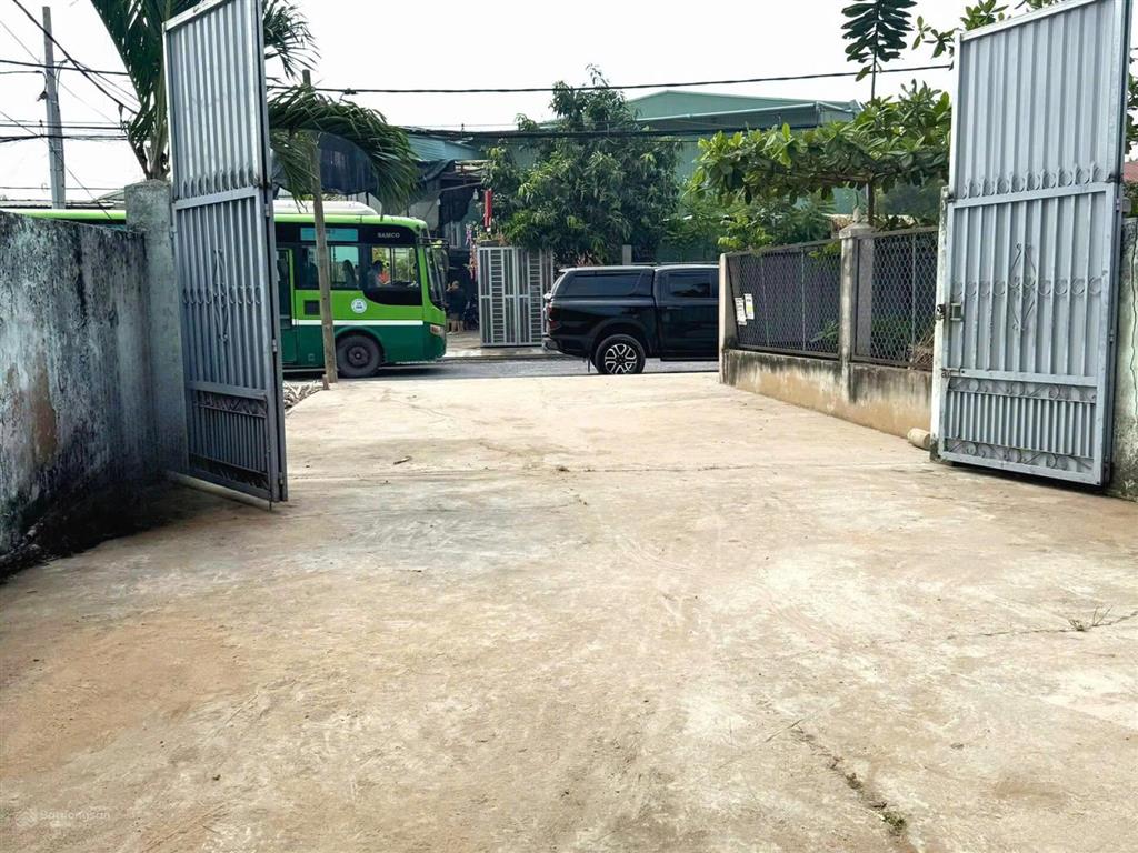 Cho thuê kho, nhà xưởng 1600m2 giá 60 triệu/tháng tl, mặt tiền đường lớn, giao thông thuận tiện