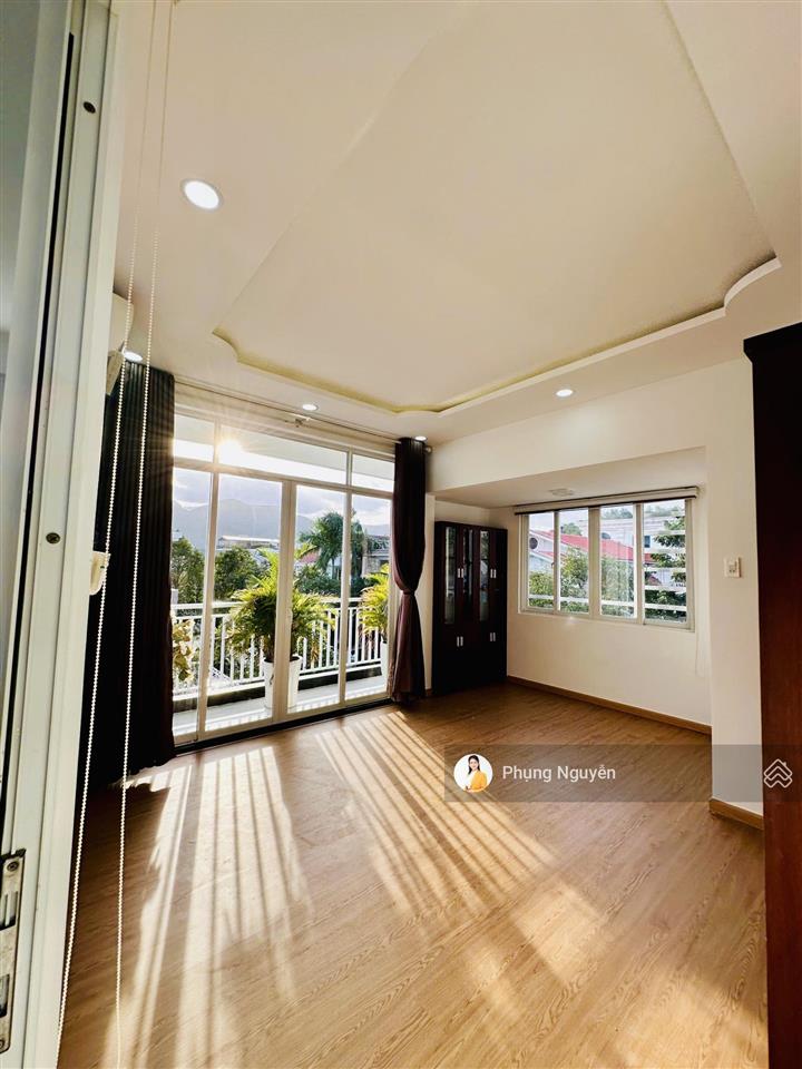 Bán biệt thự tại kđt biển an viên, giá 26 tỷ, 180m2, 3pn, mặt tiền 12m, pháp lý đầy đủ.