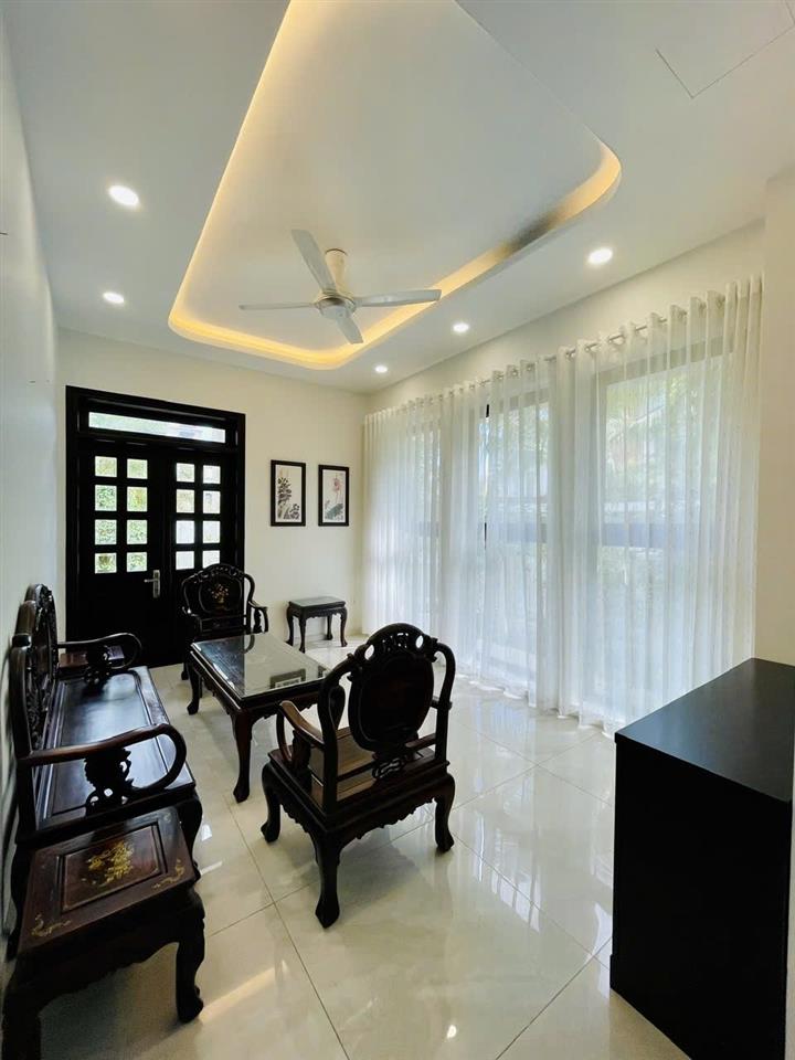 Giảm giá bán nhanh căn biệt thự góc 2 mặt tiền kđt biển an viên nha trang. 212,5m2, 5pn, giá 28 tỷ.