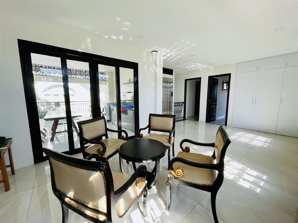 Giảm giá bán nhanh căn biệt thự góc 2 mặt tiền kđt biển an viên nha trang. 212,5m2, 5pn, giá 28 tỷ.
