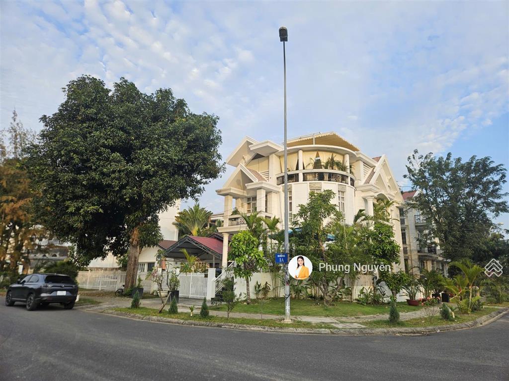 Cho thuê dài hạn biệt thự góc 2 mặt tiền an viên nha trang, 274m2, 3 tầng 4 ngủ, 50tr/tháng.