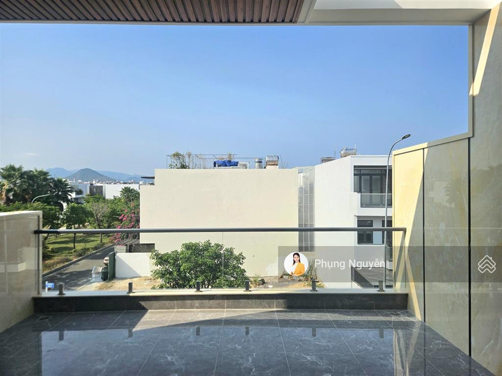 Cho thuê dài hạn nhà phố mỹ gia 7, nha trang, mới 100%, 3 tầng 3pn, 100m2, giá 35tr/tháng.