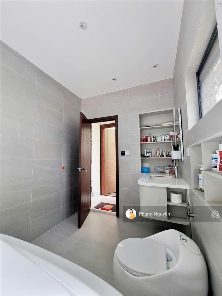 Cho thuê dài hạn biệt thự sát biển an viên nha trang, 1 tầng 3 pn, giá 35tr/tháng.