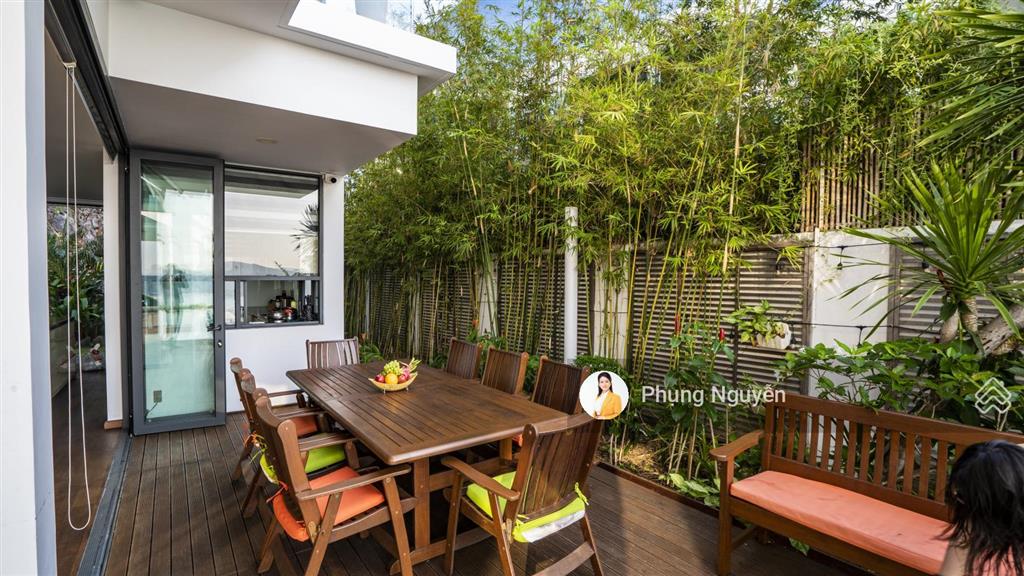 Bán biệt thự b29 tại anh nguyễn, ocean front, nha trang. 420m2, 3 tầng 4pn, giá 70 tỷ.