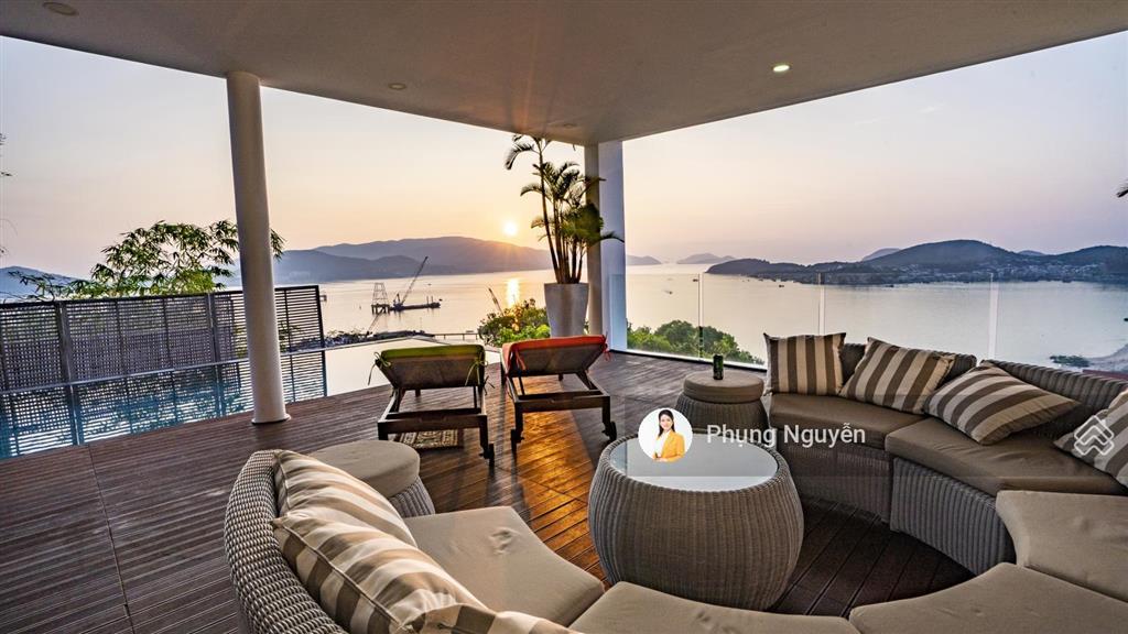 Bán biệt thự b29 tại anh nguyễn, ocean front, nha trang. 420m2, 3 tầng 4pn, giá 70 tỷ.