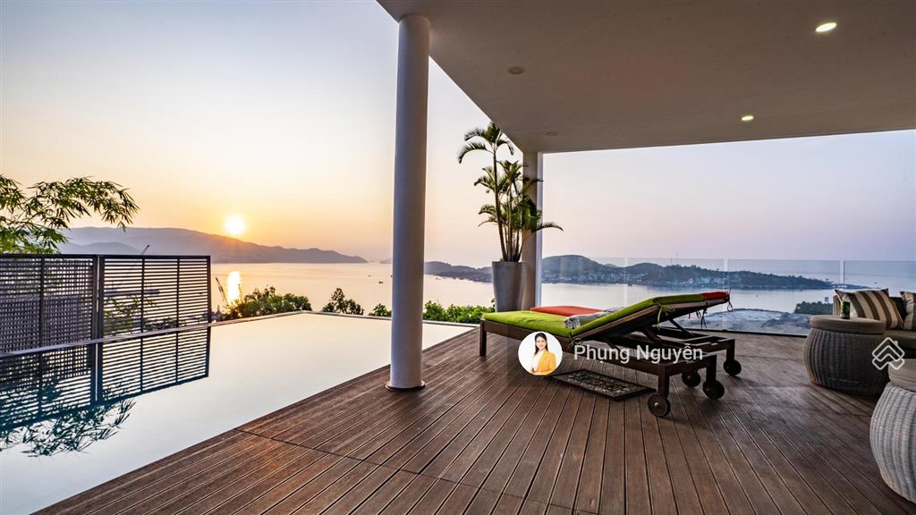 Bán biệt thự b29 tại anh nguyễn, ocean front, nha trang. 420m2, 3 tầng 4pn, giá 70 tỷ.