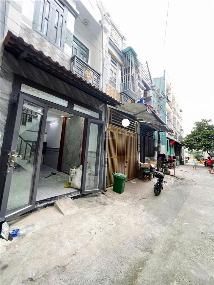 Nhà hẻm oto ở 1/ tân chánh hiệp 16 (dt3,5x7m) gần bệnh viện quận 12. giá 1tỷ568tr còn thương lượng