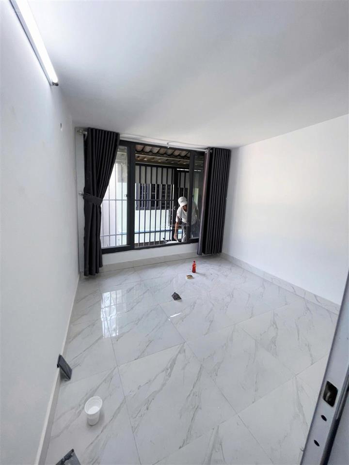 Nhà (dt 3,5x9m) có 2pn 2wc ở 551 lê văn khương quận 12, gần chùa pháp thạnh, giá 1tỷ389tr còn bớt