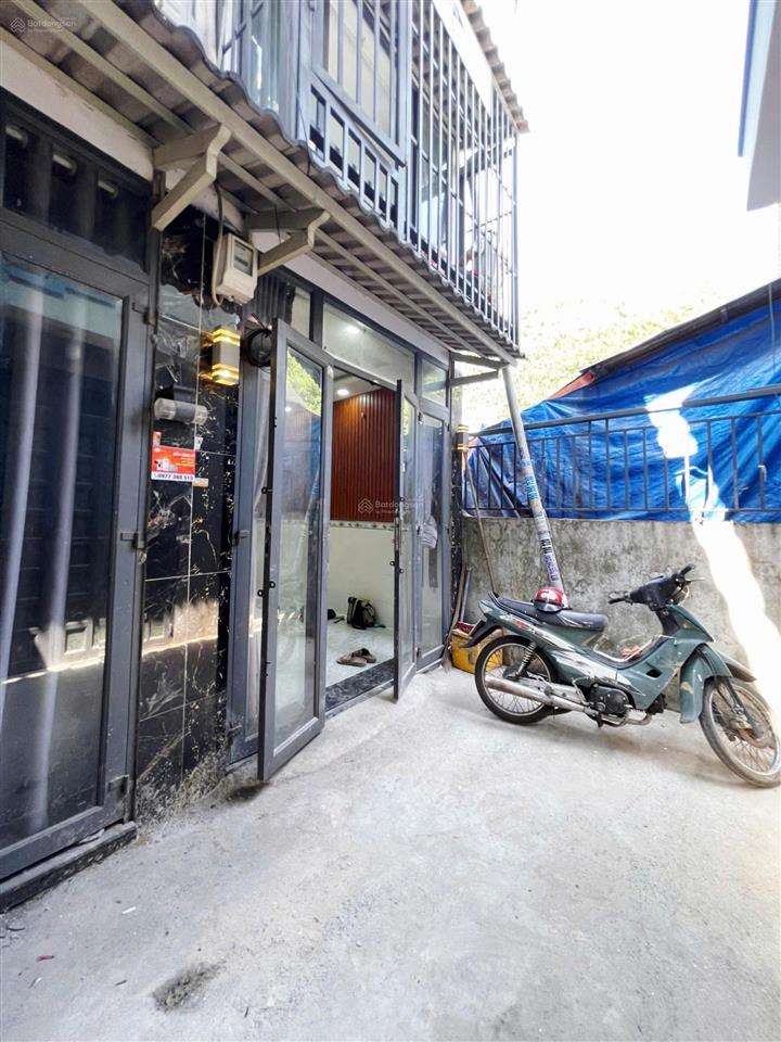 Nhà (dt 3,5x9m) có 2pn 2wc ở 551 lê văn khương quận 12, gần chùa pháp thạnh, giá 1tỷ389tr còn bớt