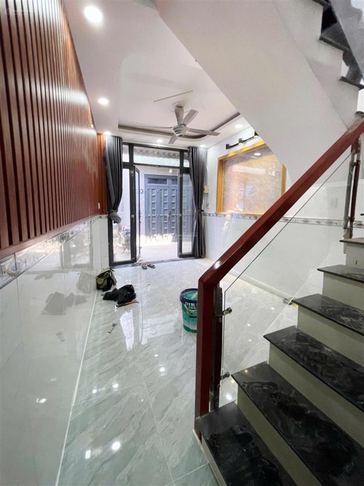 Nhà (dt 3,5x9m) có 2pn 2wc ở 551 lê văn khương quận 12, gần chùa pháp thạnh, giá 1tỷ389tr còn bớt