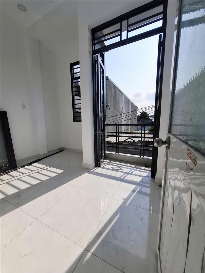 Nhà (dt 3,5x7m) có 2pn 2wc ở 551 lê văn khương quận 12, gần chợ thiếc. giá 1tỷ189tr còn tl