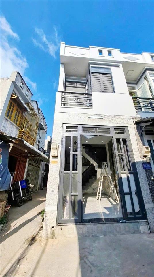 Nhà (dt 3,5x7m) có 2pn 2wc ở 551 lê văn khương quận 12, gần chợ thiếc. giá 1tỷ189tr còn tl