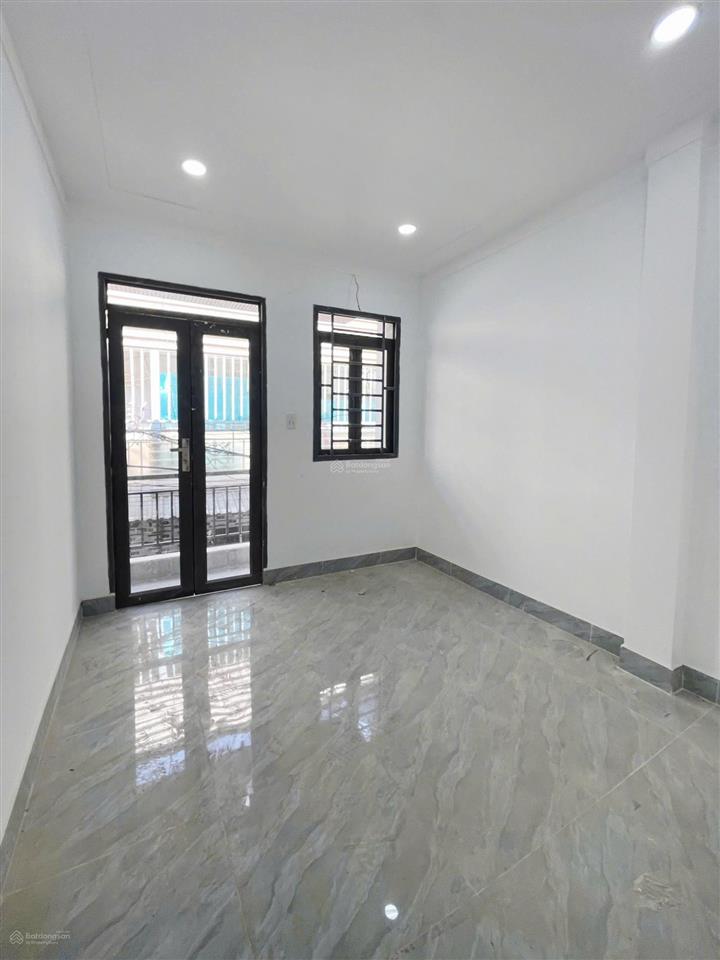 Nhà (dt 3,5x9m) có 2pn 2wc ở tân thới hiệp 21 quận 12, gần cầu vượt tân thới hiệp. giá 1tỷ468tr
