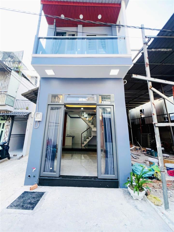 Nhà (dt 3,8x10m) ở trương thị hoa, quận 12. đối diện trường thcs nguyễn hiền, giá 1tỷ798tr còn tl